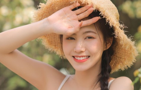 育儿嫂在孩子成长中的作用与影响